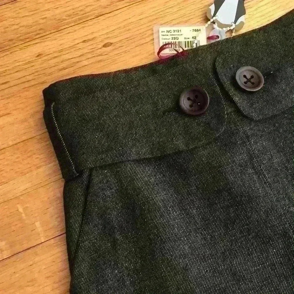 A line black chambray skirt. NEW WITH TAGS - Picture 4 of 7